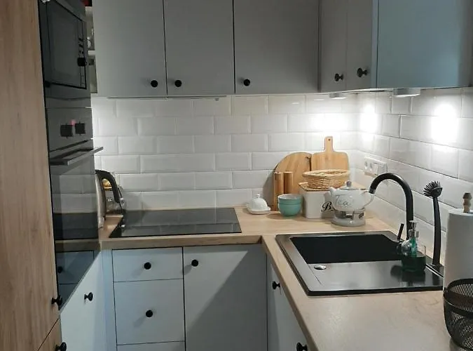 Lipowy Zakatek אוסטראון